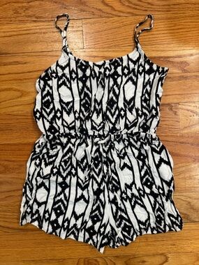 Forever 21 Black and White Printed Spaghetti-Strap Romper
